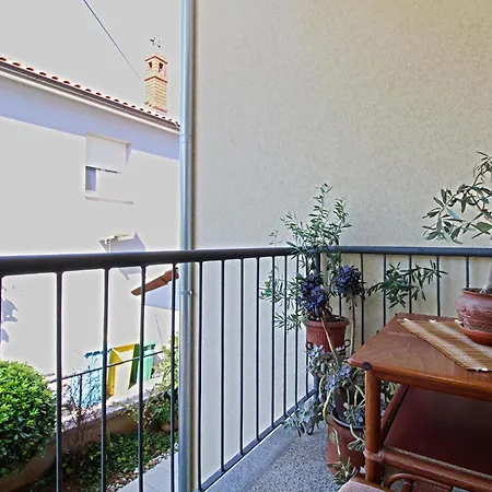 Apartamento Ljiljana 2348